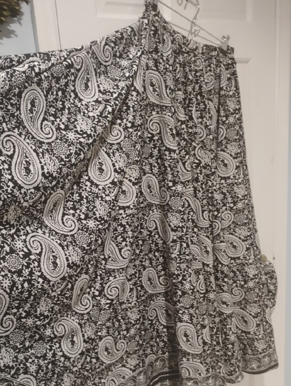 Black & White Paisley Maxi Skirt with Elastic Waistband - Picture 4 of 4